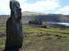 02.15.2006.First view of 15 moai.jpg (150805 bytes)